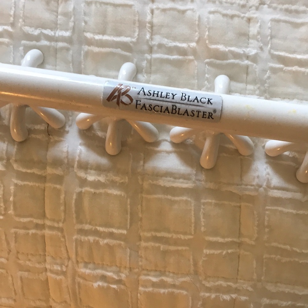 Ashley Black Fascia Blaster